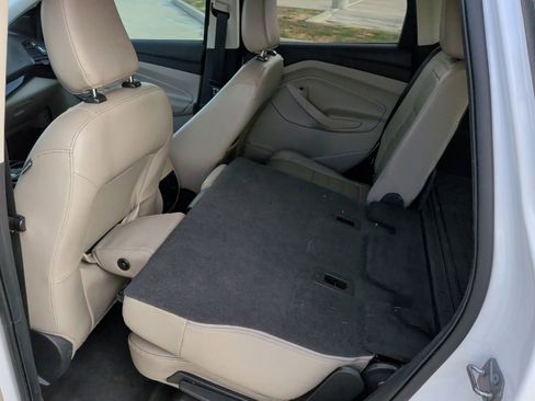 Used 2019 Ford Escape Titanium image 38