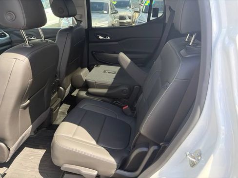 Used 2023 GMC Acadia SLT w/ Preferred Package AWD/4WD image 15