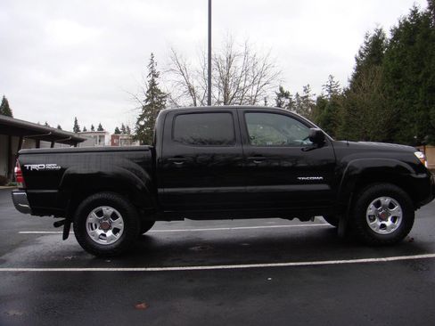 Used 2012 Toyota Tacoma 4x4 Double Cab image 4
