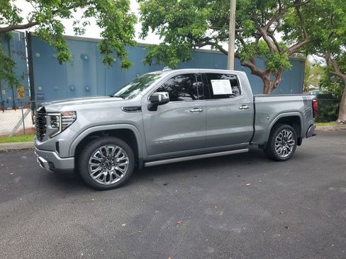 Certified 2025 GMC Sierra 1500 Denali Ultimate AWD/4WD image 2