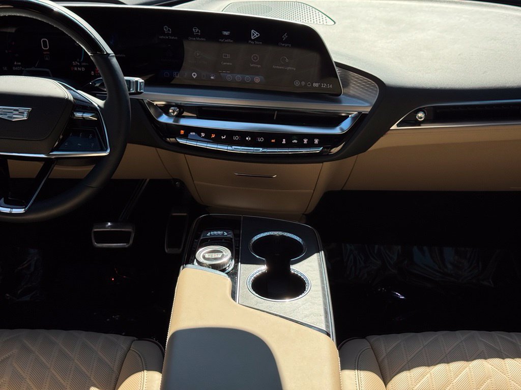 Certified 2026 Cadillac Lyriq Signature Luxury w/ Nappa Leather Package AWD/4WD image 28