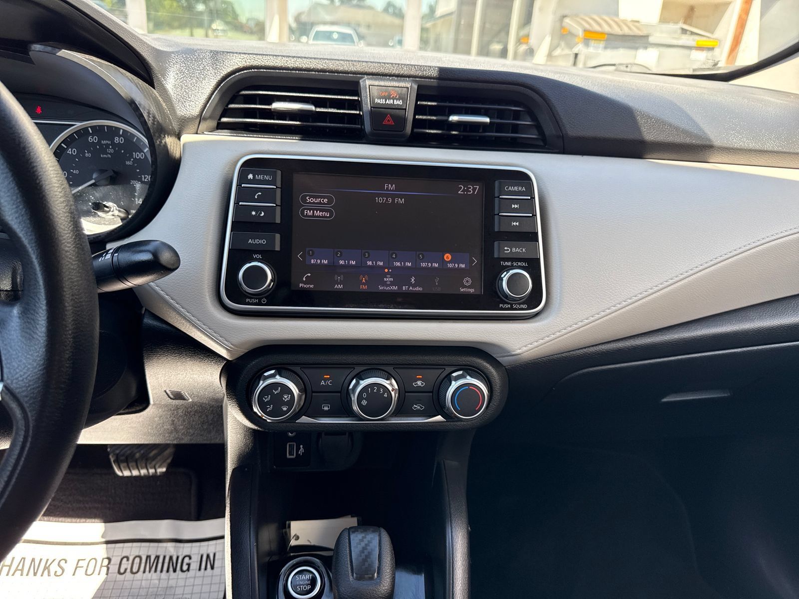 Used 2022 Nissan Versa SV FWD image 18