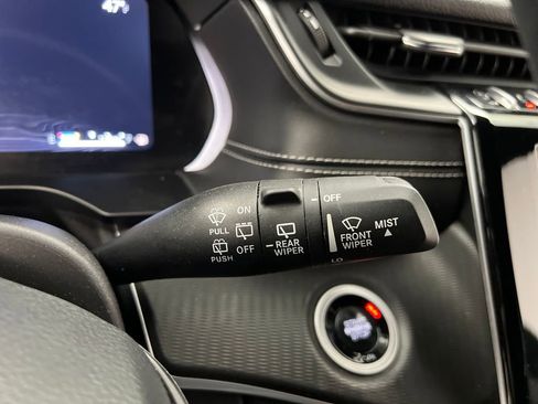 Used 2024 Jeep Grand Cherokee L Laredo image 51