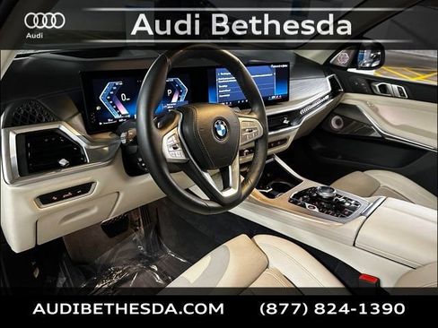 Used 2024 BMW X7 xDrive40i w/ Executive Package AWD/4WD image 13