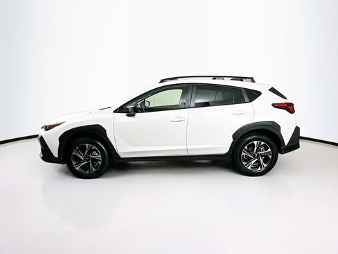 Used 2025 Subaru Crosstrek 2.0i Premium image 4