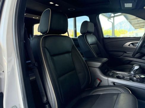 Used 2023 Chevrolet Traverse Premier w/ Redline Edition image 21