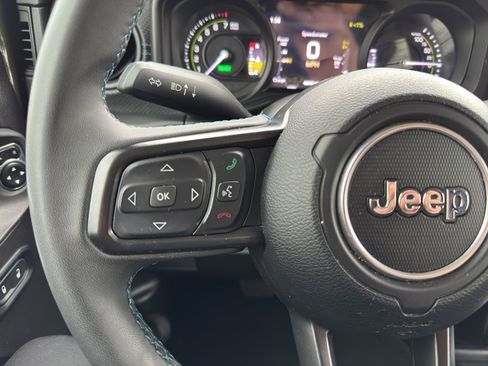 Used 2024 Jeep Wrangler Rubicon image 27