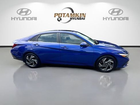 Certified 2024 Hyundai Elantra SEL w/ Convenience Package FWD image 4
