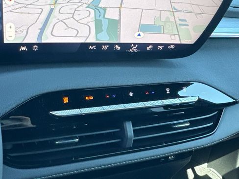 New 2026 Buick Enclave Preferred w/ Power Package AWD/4WD image 33