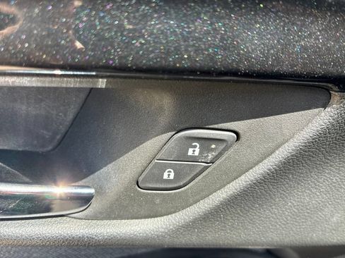 Used 2025 Chevrolet TrailBlazer LT w/ LT Cold Weather Package FWD image 7