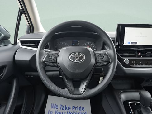 Used 2025 Toyota Corolla LE FWD image 15