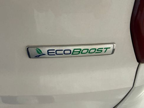 Used 2017 Ford Explorer XLT w/ Equipment Group 202A FWD image 12