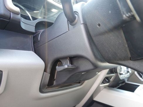 Used 2018 Ford F150 Lariat image 38