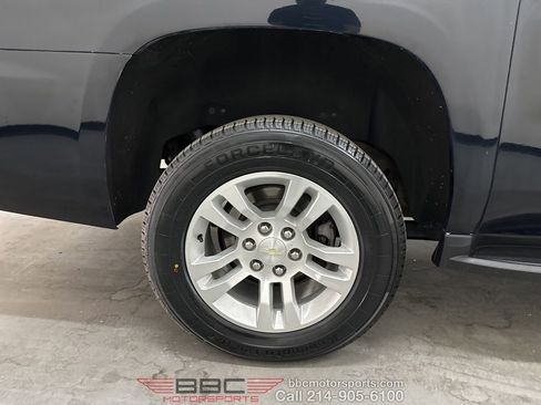 Used 2019 Chevrolet Suburban LT image 67