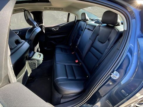 Used 2024 Volvo S60 B5 Plus image 24