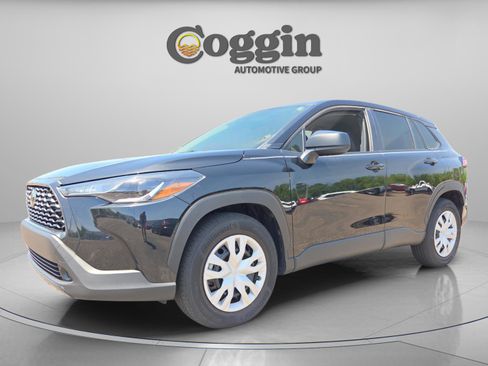 Used 2024 Toyota Corolla Cross L FWD image 1