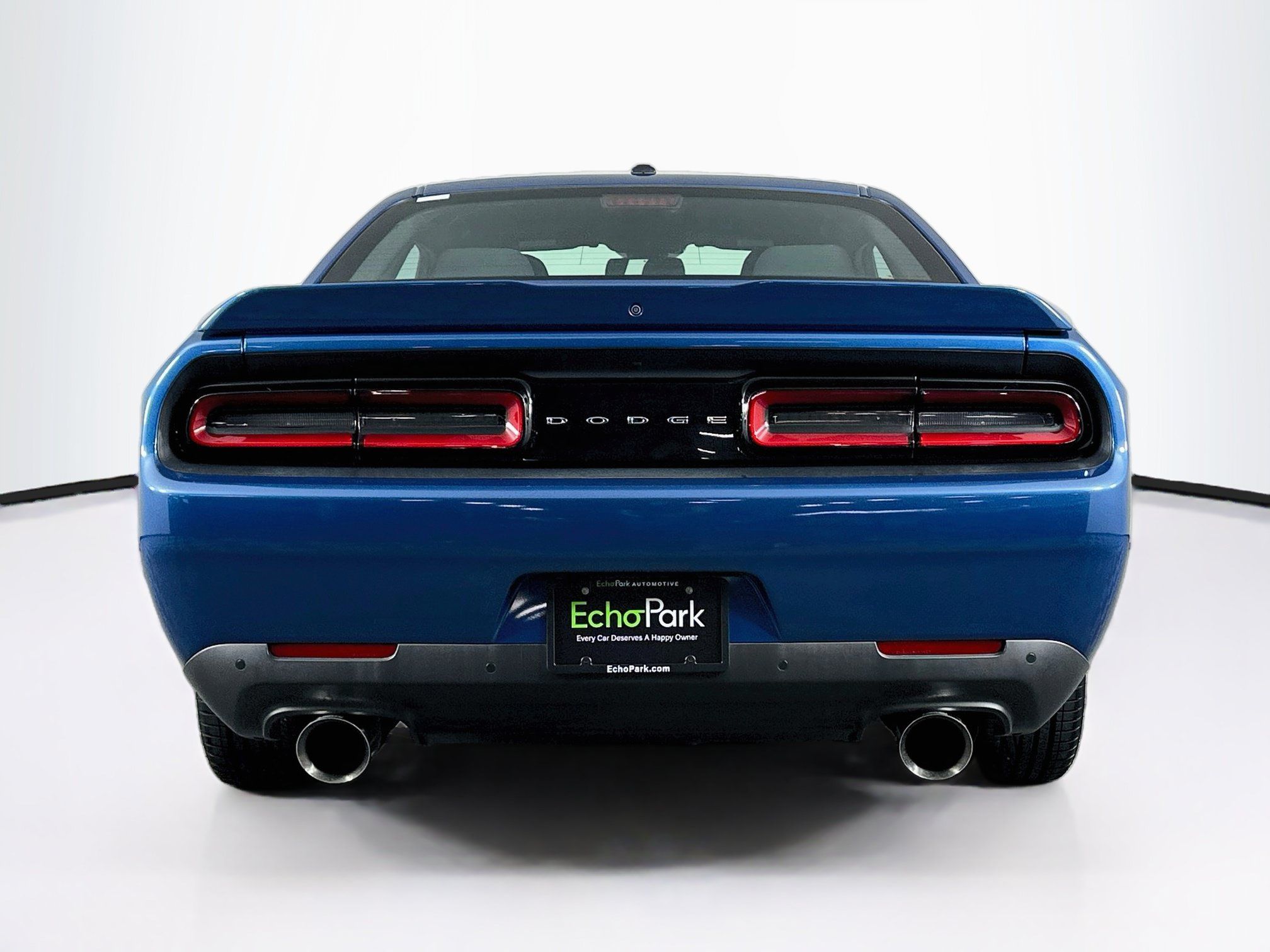 Used 2022 Dodge Challenger R/T RWD image 7