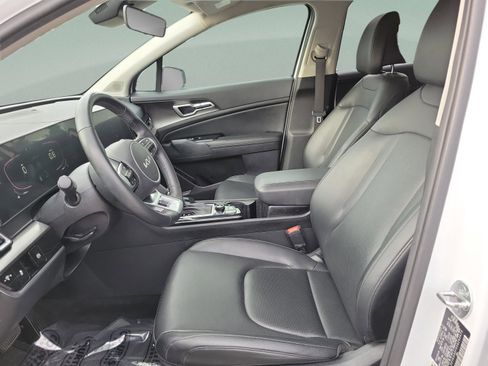 Used 2025 Kia Sportage EX FWD image 18