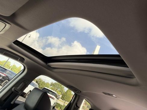 Used 2017 Honda CR-V Touring image 34