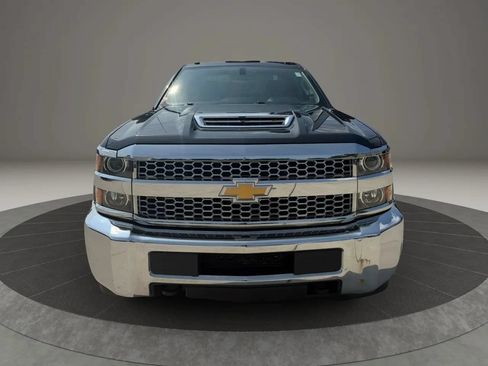 Used 2019 Chevrolet Silverado 2500 W/T w/ WT Convenience Package AWD/4WD image 2