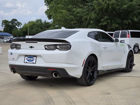 Used 2023 Chevrolet Camaro LT RWD image 7