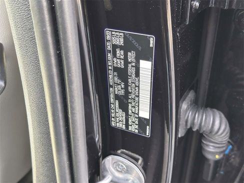 Used 2024 Volvo XC40 B5 Plus w/ Protection Package Premier image 26