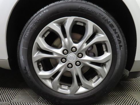 Used 2018 Buick Enclave Avenir w/ Avenir Technology Package AWD/4WD image 8