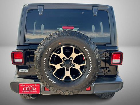 Used 2020 Jeep Wrangler Unlimited Sahara AWD/4WD image 7
