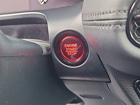 Certified 2023 Honda HR-V LX image 18