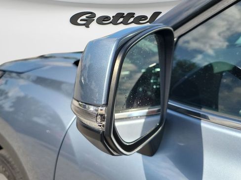 Used 2023 Toyota Highlander Limited FWD image 27