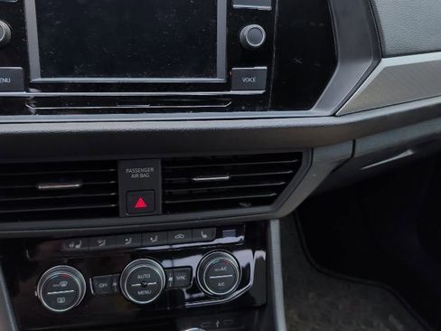 Used 2020 Volkswagen Jetta R-Line w/ R-Line Cold Weather Package FWD image 7