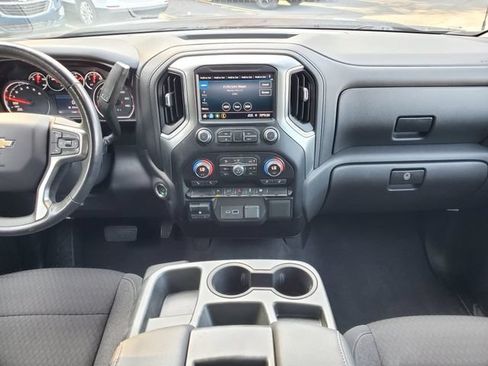 Used 2021 Chevrolet Silverado 1500 LT AWD/4WD image 18