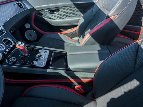 Used 2025 Bentley Continental GT Speed image 48