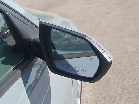 Used 2021 Hyundai Elantra SE FWD image 6