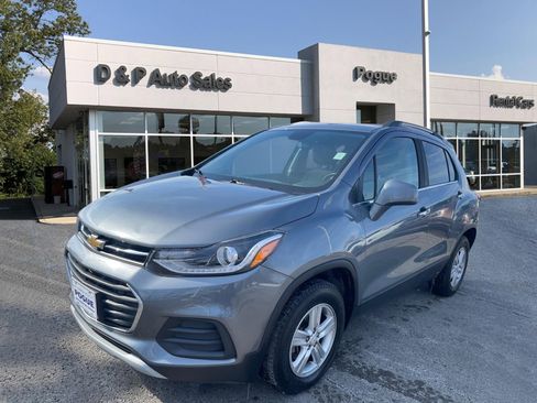 Used 2019 Chevrolet Trax LT w/ LT Convenience Package image 1