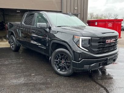 Used 2024 GMC Sierra 1500 Pro w/ Graphite Edition