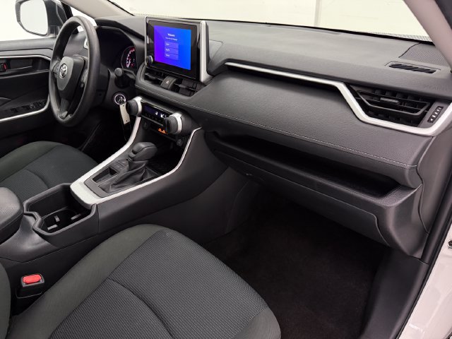 Used 2025 Toyota RAV4 LE FWD image 9