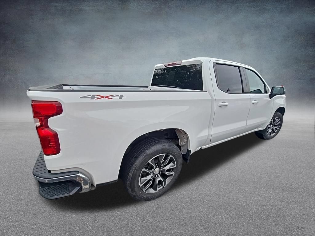Used 2024 Chevrolet Silverado 1500 LT AWD/4WD image 10