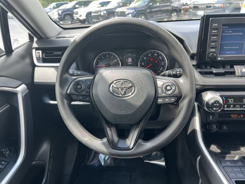 Used 2022 Toyota RAV4 XLE image 24