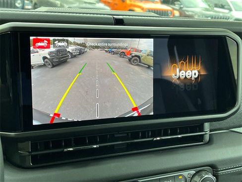 New 2025 Jeep Wrangler Unlimited Rubicon 392 image 30