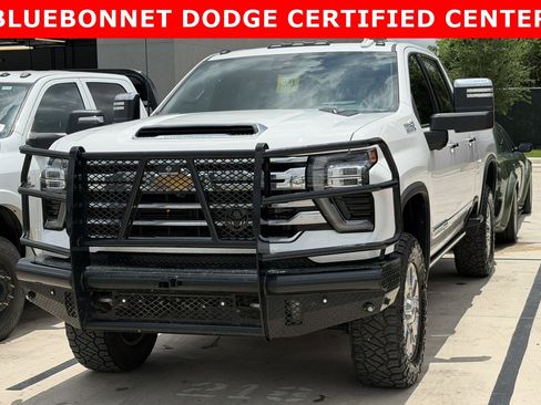 Used 2025 Chevrolet Silverado 2500 High Country w/ High Country Premium Package AWD/4WD image 11