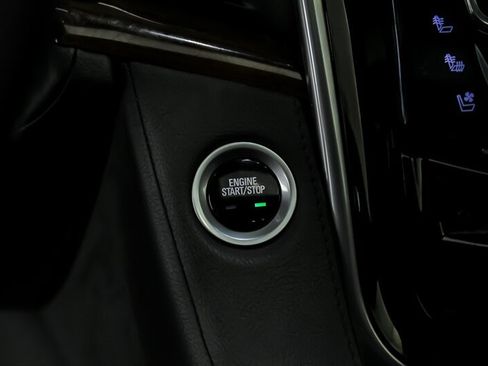 Used 2019 Cadillac Escalade Luxury AWD/4WD image 27