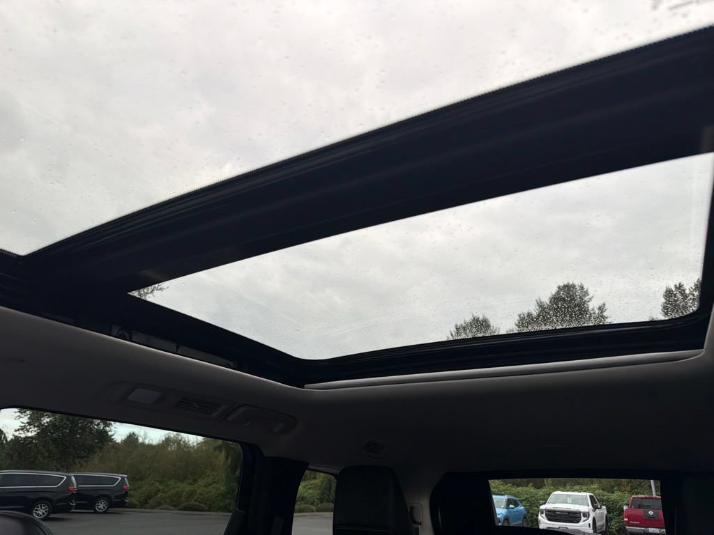Used 2025 INFINITI QX60 Luxe AWD/4WD image 18