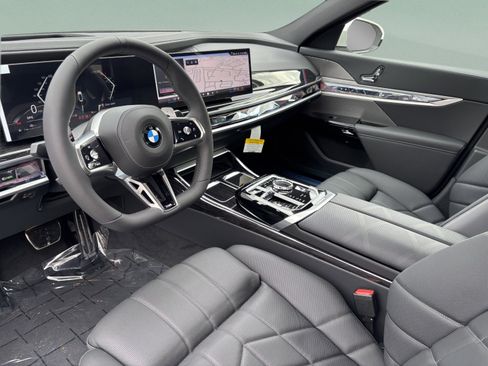 Used 2026 BMW 740i RWD image 20