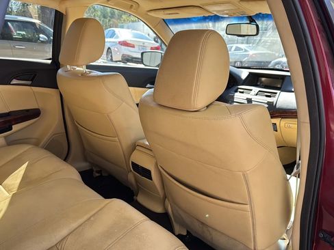 Used 2010 Honda Crosstour EX-L image 18