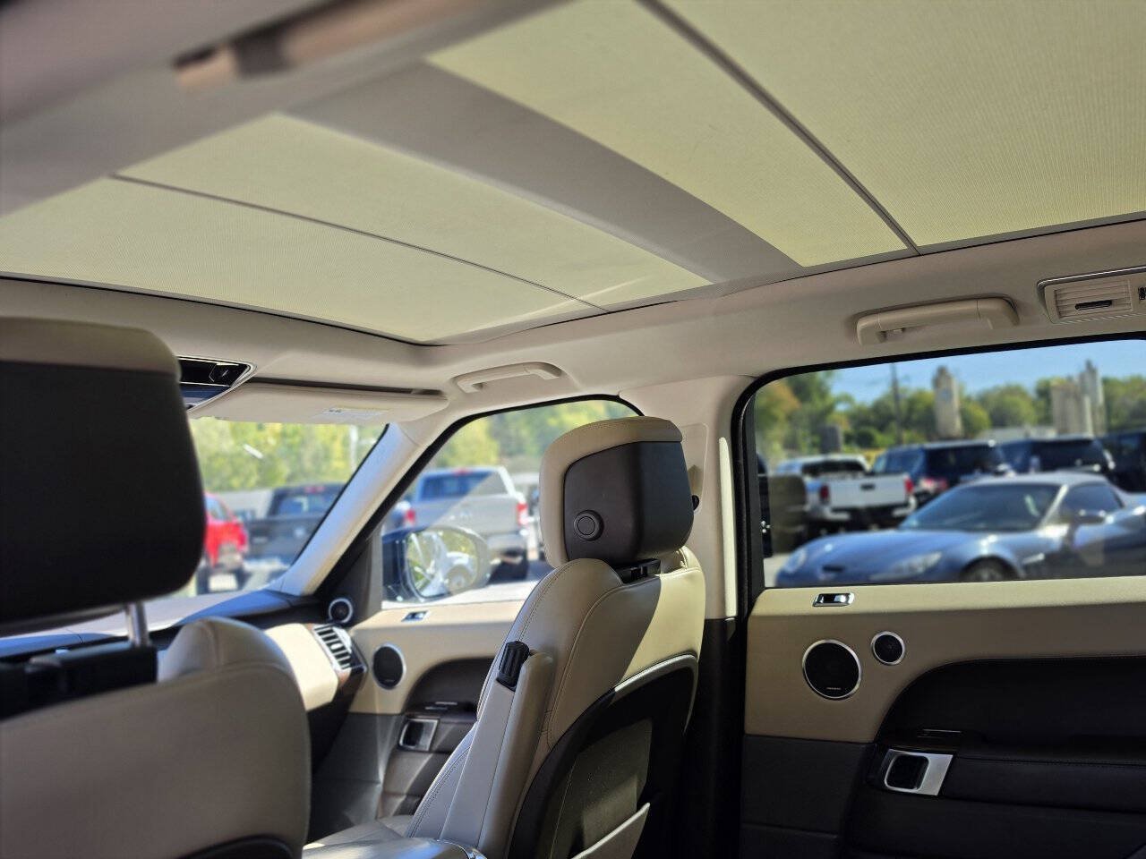 Used 2019 Land Rover Range Rover Sport HSE AWD/4WD image 25