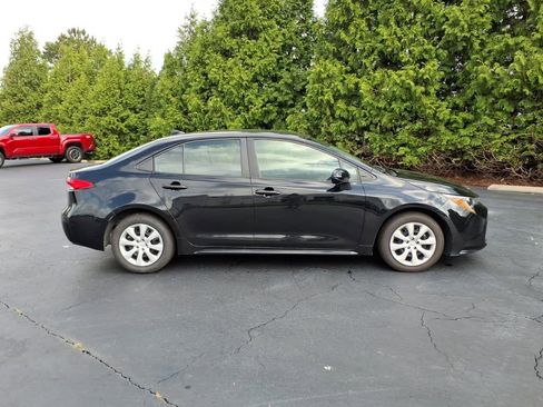 Used 2024 Toyota Corolla LE FWD image 2