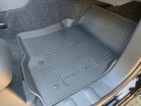 New 2026 Nissan Frontier SV w/ All-Weather Content Package image 10