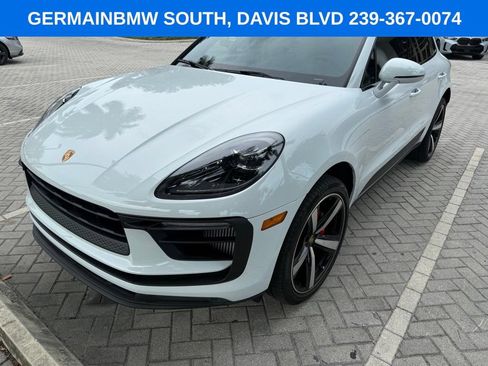 Used 2022 Porsche Macan S AWD/4WD image 1