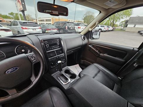 Used 2010 Ford Explorer XLT image 20
